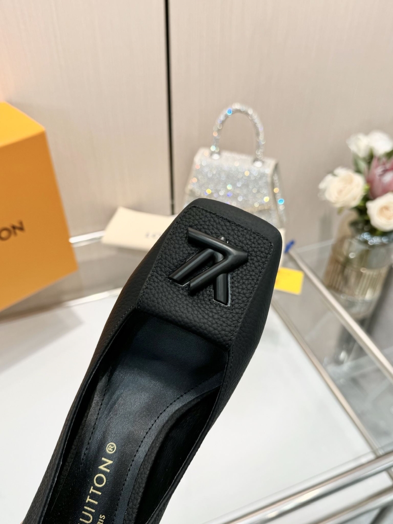 l0vis Vvtt0n heeled shoes